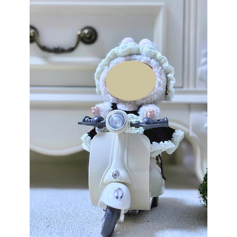 Sweet Scooter Ride | Retro Toy Vehicle for 17cm Dolls
