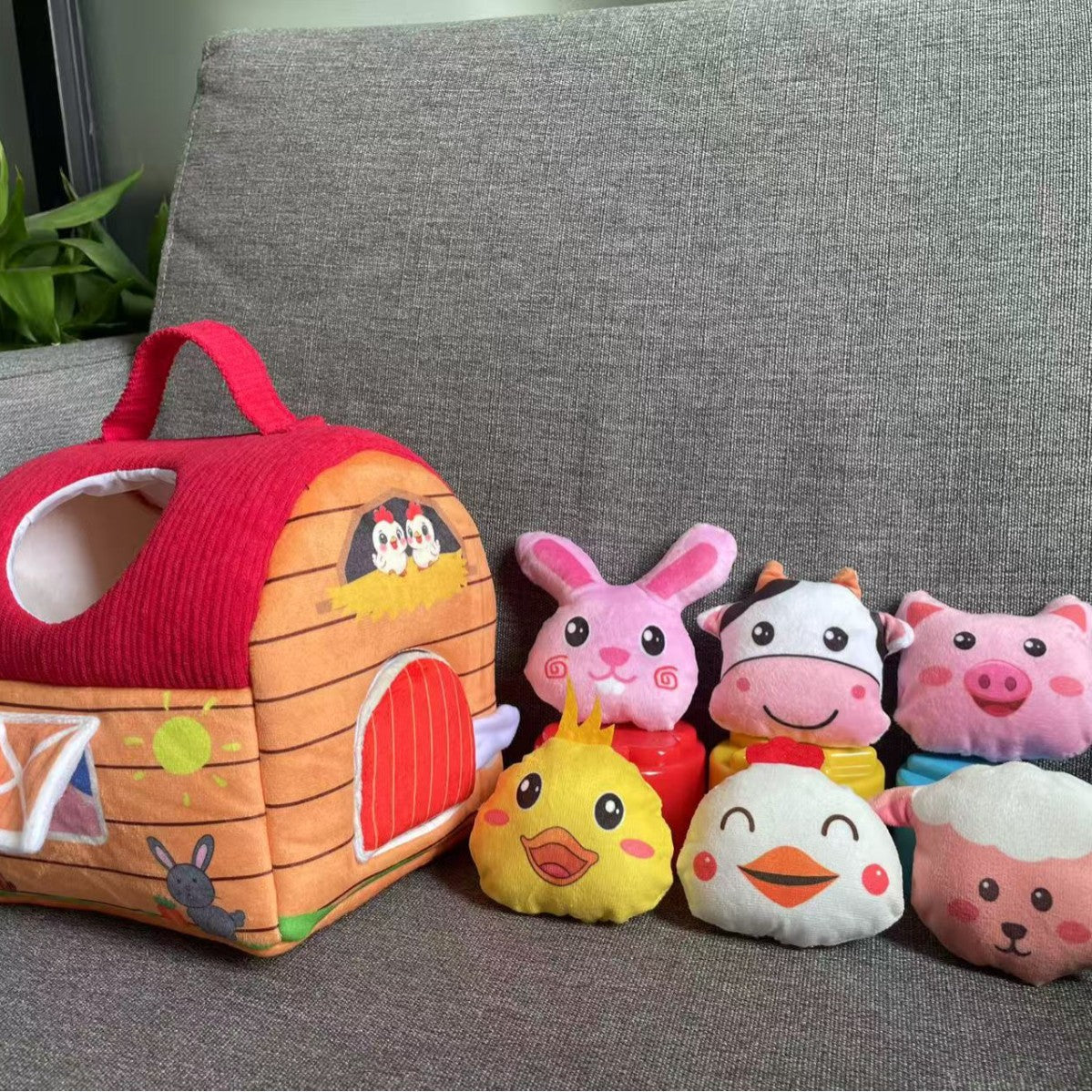 Soft Farm Animal Plush Toy Set – Baby Learning Barn House with 6 Stuffed Animals – Montessori Sensory Toy for Toddlers