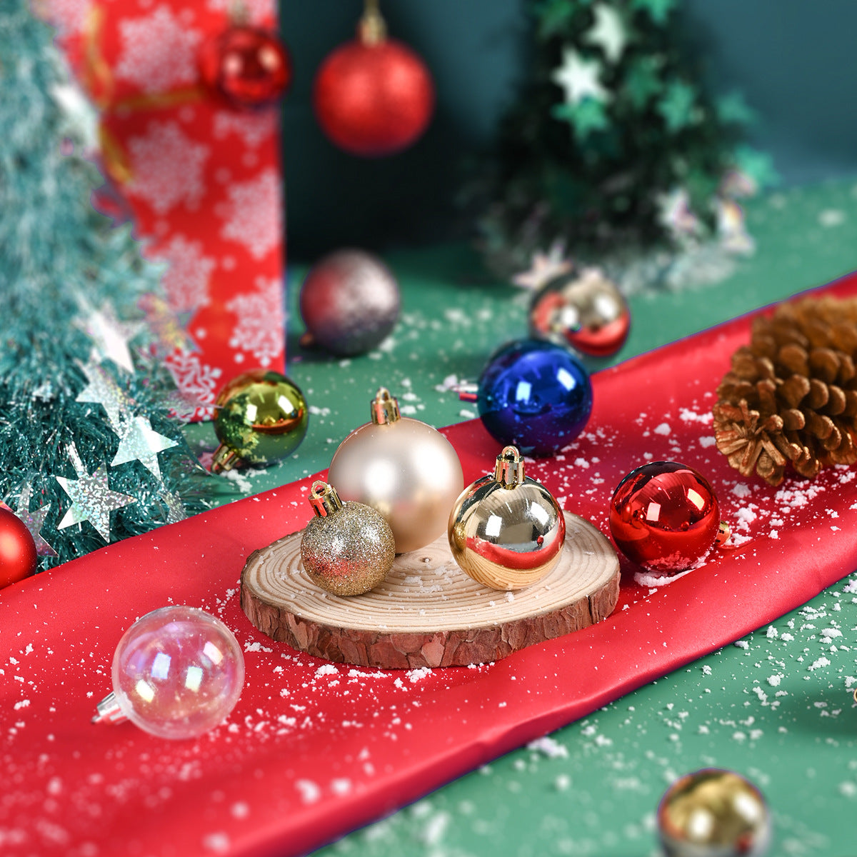 🎄 24-Pack Christmas Ornaments | Shiny & Matte Finish, Assorted Colors | Perfect for Holiday Tree & Home Decor 🎁